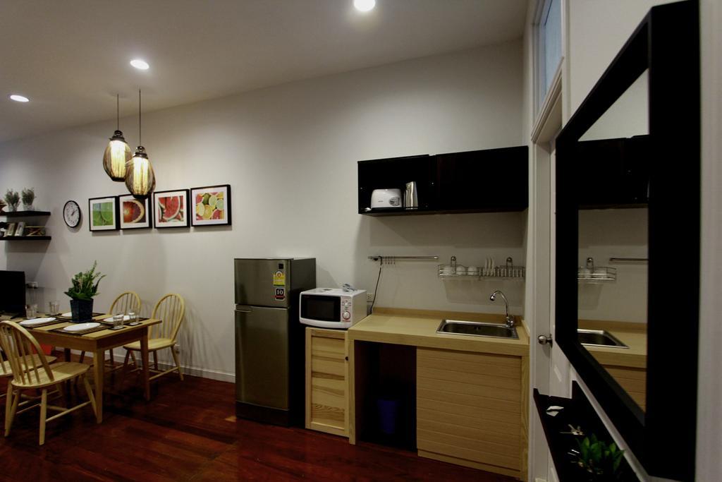 The Serene House Bangkok Extérieur photo